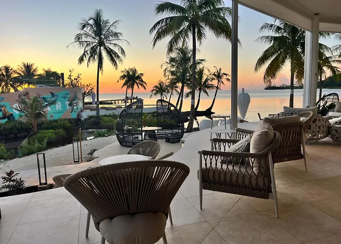 Apatoa Beach & Garden Village