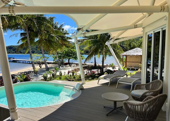 Apatoa Beach & Garden Village